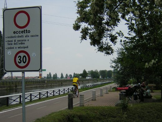 Seltenheit in Italien: Radweg