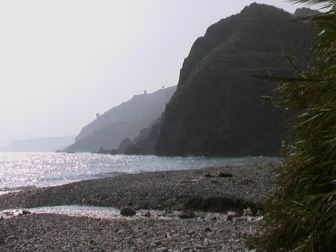 wenig besuchte Badebucht unterhalb des Balcon de Europa