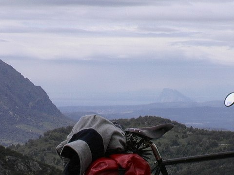 Gibraltar weit voraus