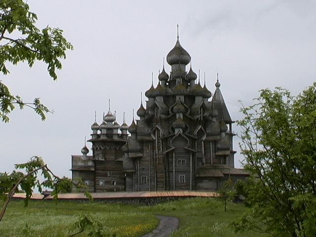 Holzkirche im Freilandmuseum Kizi